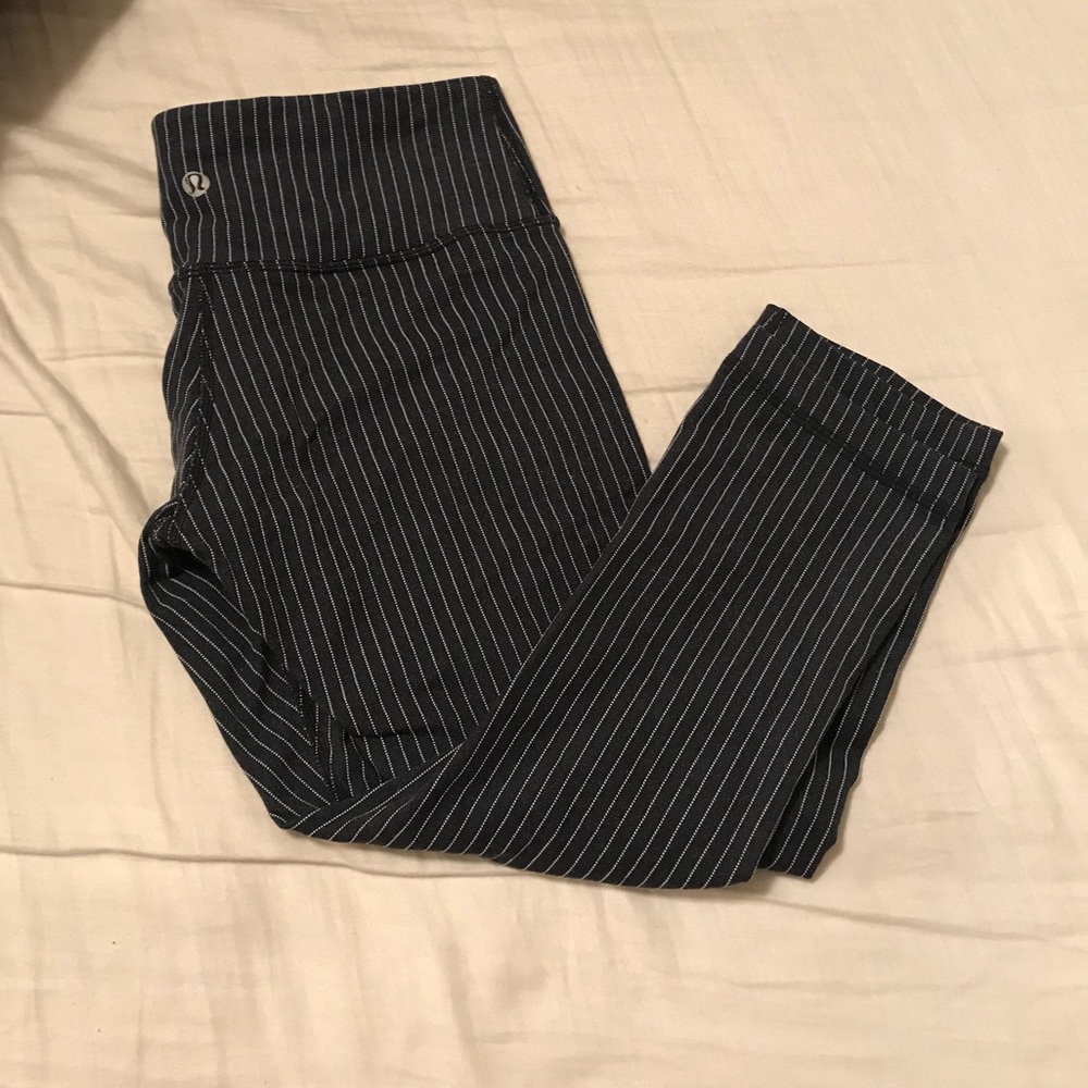 Navy and white stripe wonder unders